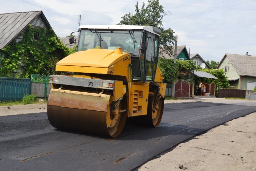 На Тернопільщині латають дороги і у вихідні