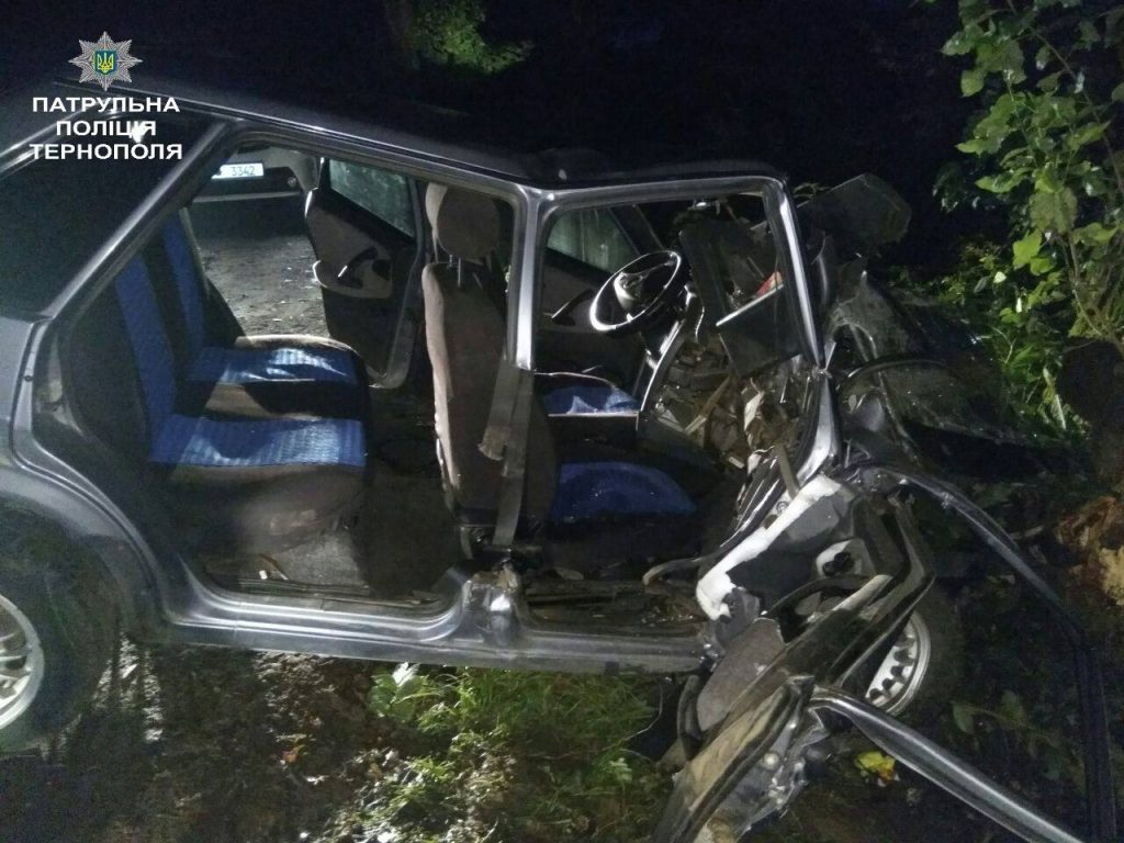 У Тернополі неповнолітня дівчина потрапила у ДТП (ФОТО)