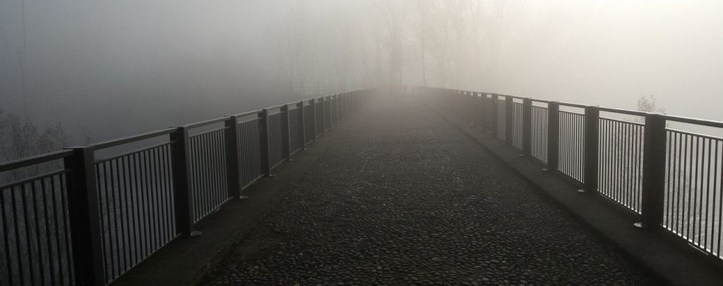 <strong>У Тернополі чоловік намагався стрибнути з мосту (ФОТО)</strong>