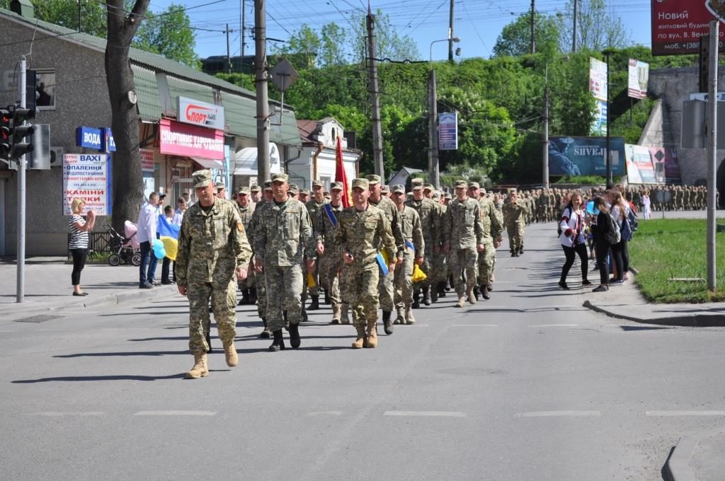 Вперше у Тернополі відбулася хода військових, які повернулися з АТО (ФОТО)