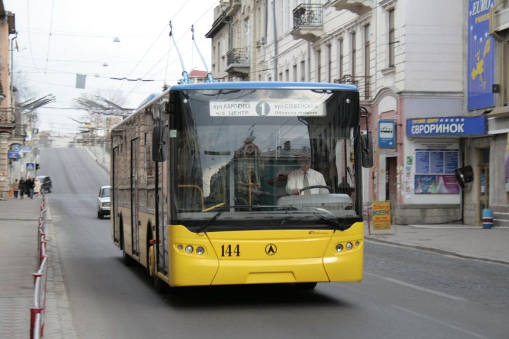 “Тариф на проїзд у тролейбусах – 4 гривні і крапка”: суд зупинив дію “відновлених тарифів” у електротранспорті Тернополя