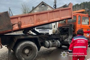 вантажівка