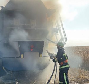 горить комбайн