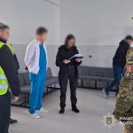 У Бережанах двоє лікарів вимагали хабаря у військовослужбовця