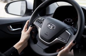 жінка за кермом