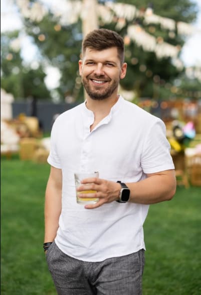 Михаил Хомич автор курса по товарному бизнесу