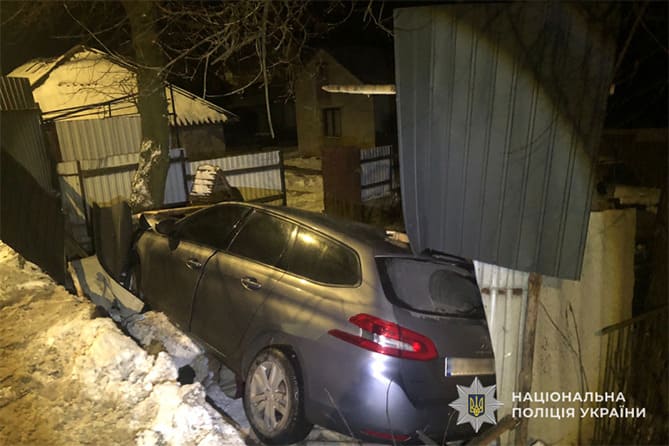 У Дарахові внаслідок ДТП травмувалися жінка та двоє дітей