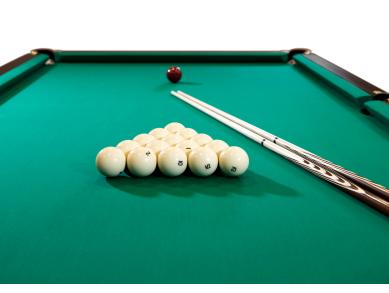 більярдний стіл