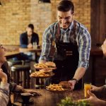 Як зробити сімейний відпочинок біля Дніпра незабутнім: обираємо місце з корисним меню та дозвіллям