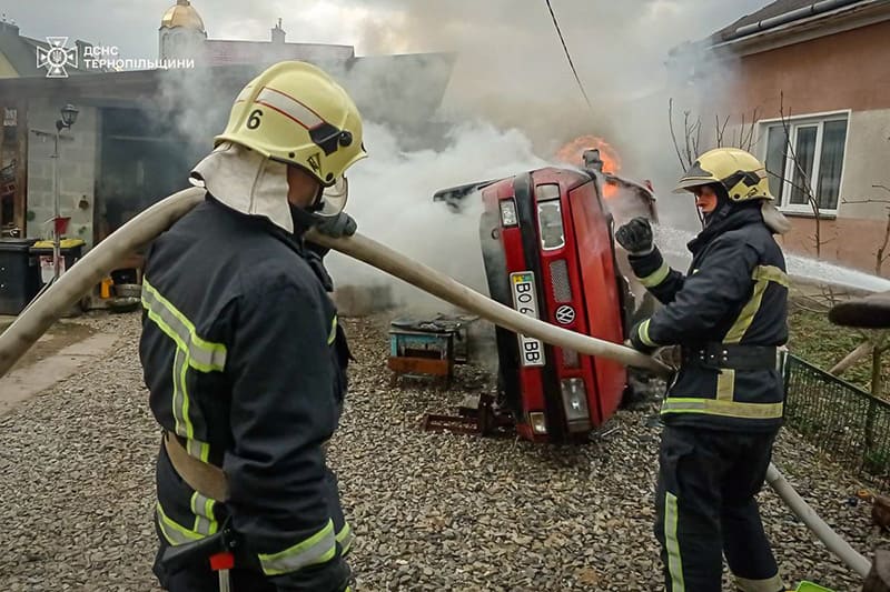 горить авто