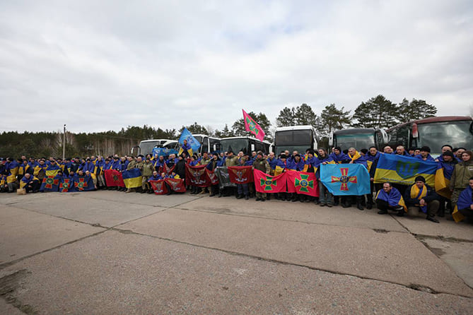 З російського полону повернулися іще 5 воїнів з Тернопільщини