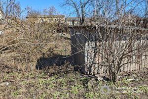 закинута будівля