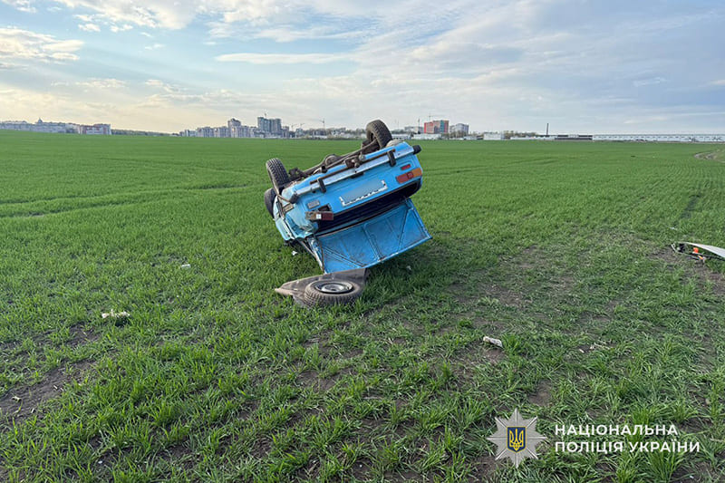 На Тернопільщині 14-річна водійка скоїла ДТП – автомобіль перекинувся