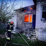 горить будинок