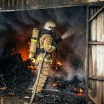 На Шумщині у гаражі згоріли трактор та мотоцикл