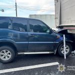 У Тернополі водій Ніссану в’їхав під вантажівку