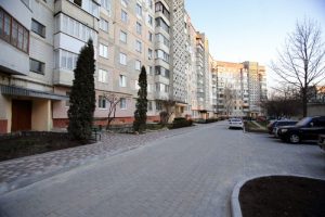 вул. 15 Квітня, 31