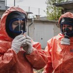 У Тернополі у гаражному кооперативі розлили два літри соляної кислоти