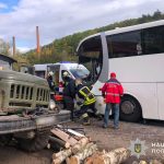 На трасі Тернопіль – Івано-Франківськ зіткнулися вантажівка та автобус (ФОТО)