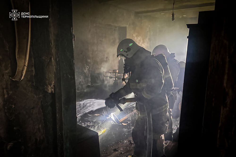 горить будинок